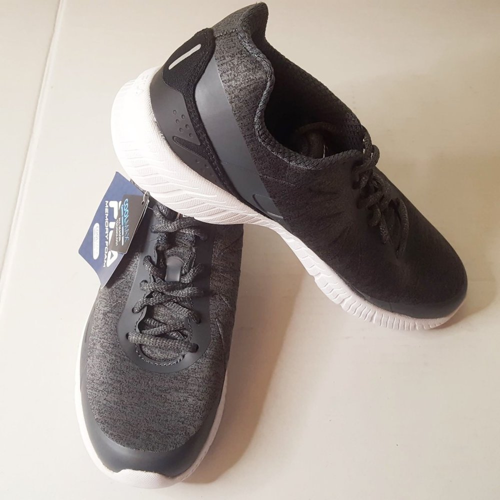 FILA Coolmax Memory Foam Gray Black Sneaker 8 NEW